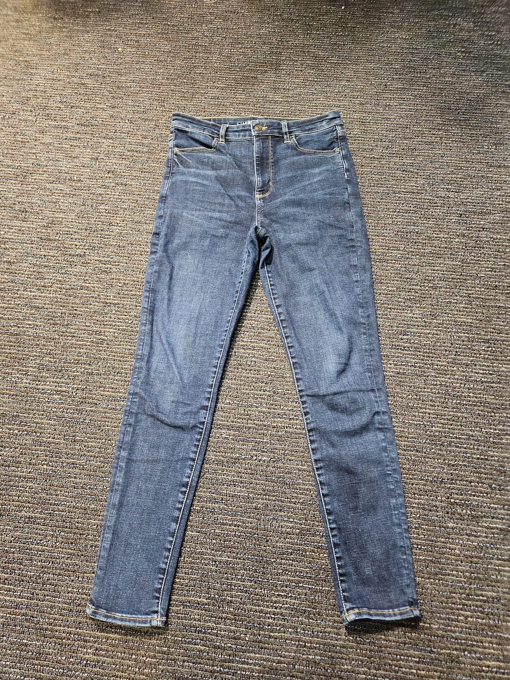 American Eagle Outfitters Super Hi-Rise Jeggings